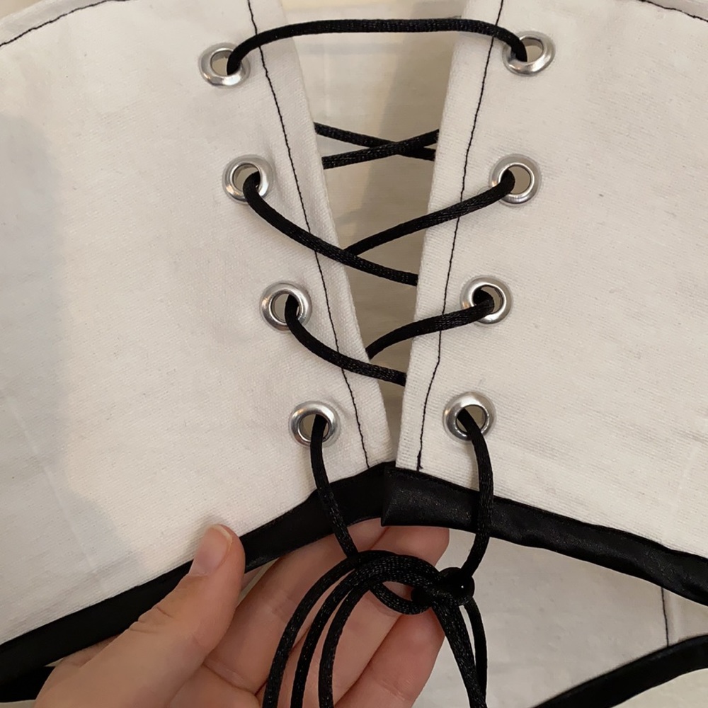 White Cotton Corset Made in Canada - Picture 4 of 9